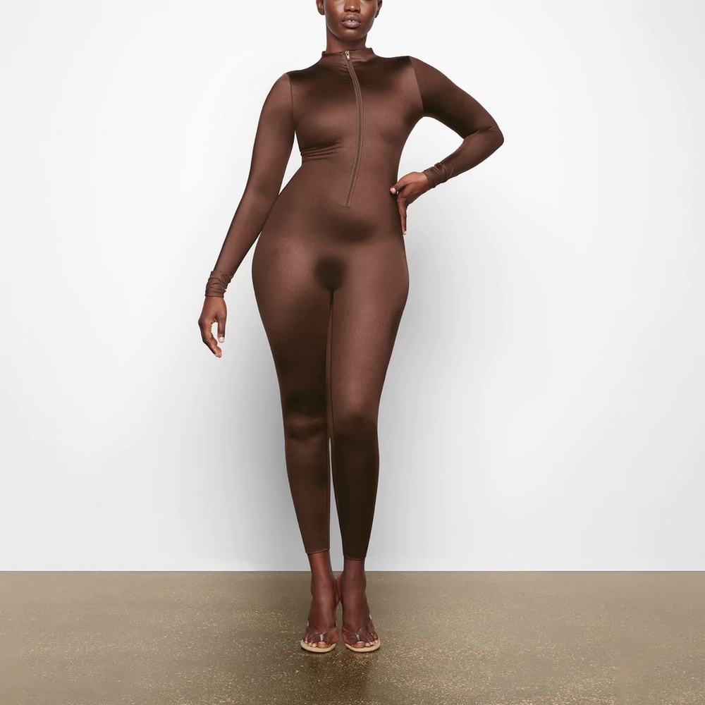 NEVER WORN, NEVER TRIED ON, NWT | SOLD OUT VIRAL SKIMS ALL IN ONE JUMPSUIT